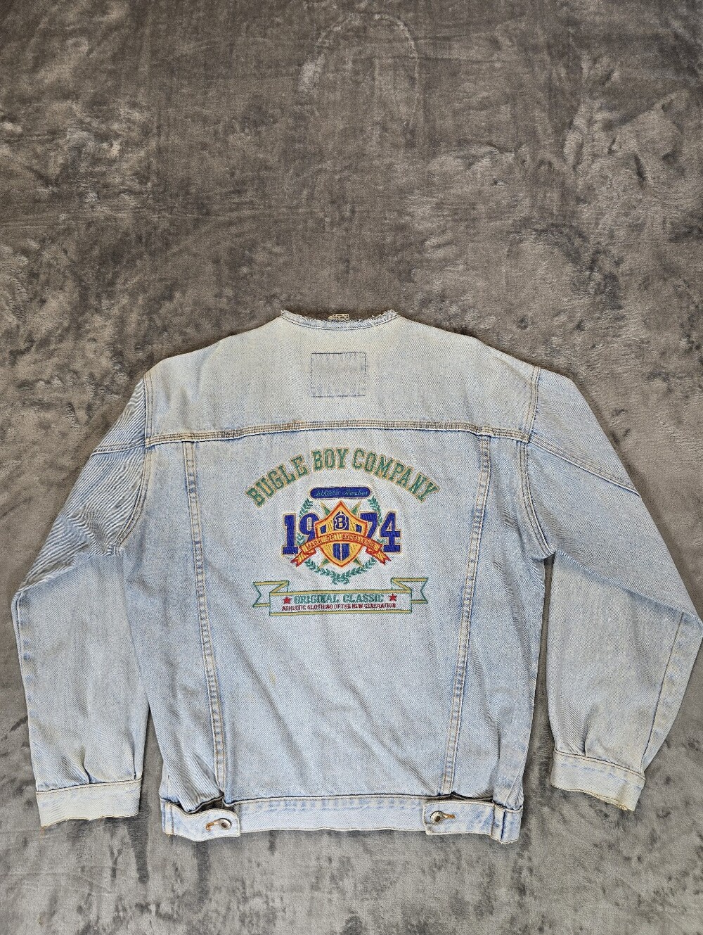 Vintage Bugle Boy Jeans Denim Jacket Size Small Light Wash Embroidered